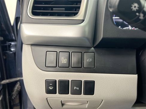 Used 2015 Toyota Highlander Limited image 17