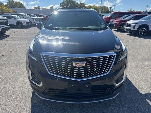 Certified 2025 Cadillac XT5 Premium Luxury image 2