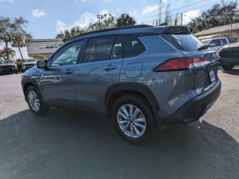 Used 2024 Toyota Corolla Cross LE w/ Moonroof Package image 6