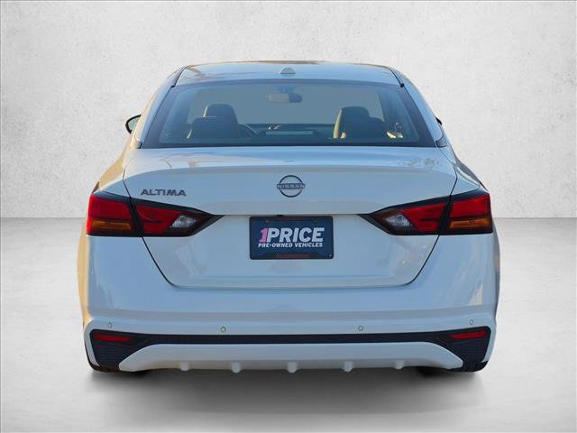 Used 2025 Nissan Altima 2.5 SV FWD image 7