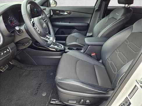 Used 2021 Kia Forte GT-Line w/ GT-Line Premium Package image 14