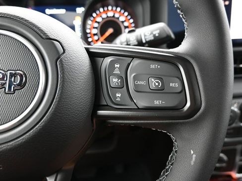 New 2025 Jeep Wrangler Rubicon w/ Technology Group image 24