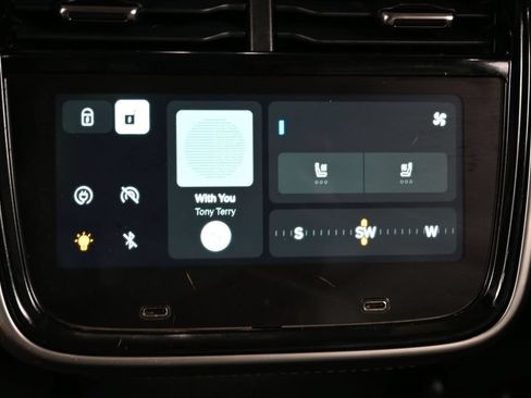 Used 2023 Rivian R1S Adventure AWD/4WD image 30