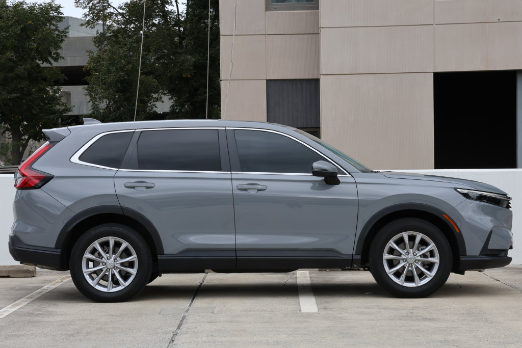 Used 2025 Honda CR-V EX-L image 3