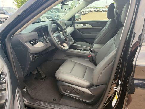 New 2026 Ford Explorer Active image 11