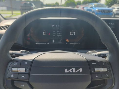 Used 2025 Kia K4 FWD image 25