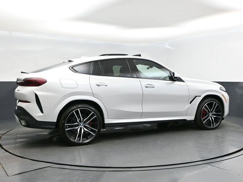 New 2026 BMW X6 xDrive40i w/ Climate Comfort Package image 8