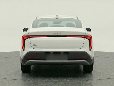 Used 2025 Kia K4 LXS image 7