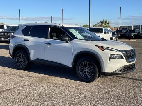 Used 2021 Nissan Rogue S image 7