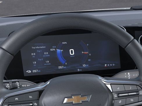 New 2025 Chevrolet Equinox EV LT image 18