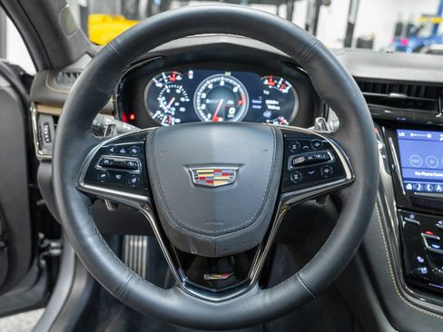 Used 2019 Cadillac CTS V w/ Luxury Package image 14