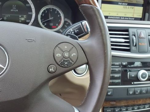 Used 2011 Mercedes-Benz E 350 4MATIC Sedan image 19