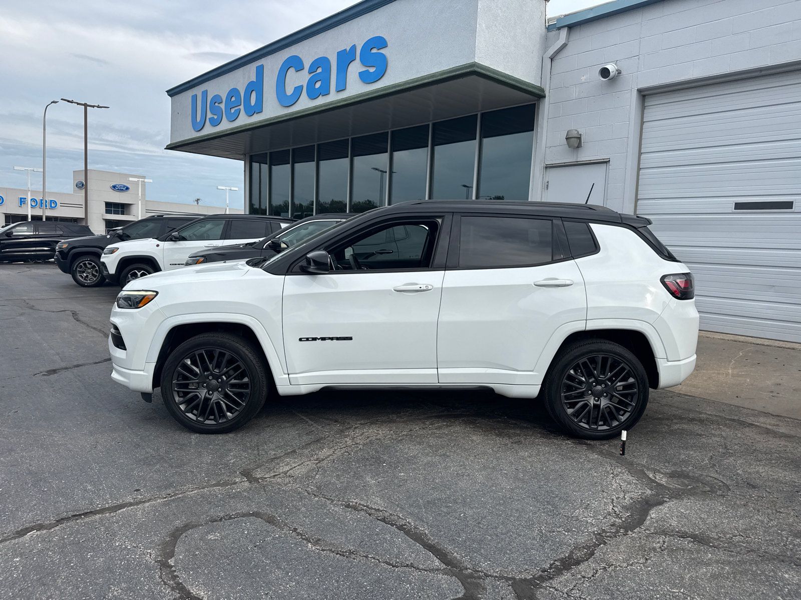 Used 2022 Jeep Compass High Altitude AWD/4WD image 3