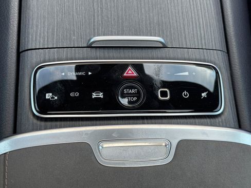 Used 2023 Mercedes-Benz EQS 580 4MATIC SUV w/ Exclusive Trim Package image 38