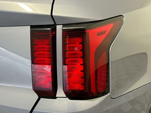 Used 2021 Kia Sorento LX FWD image 33