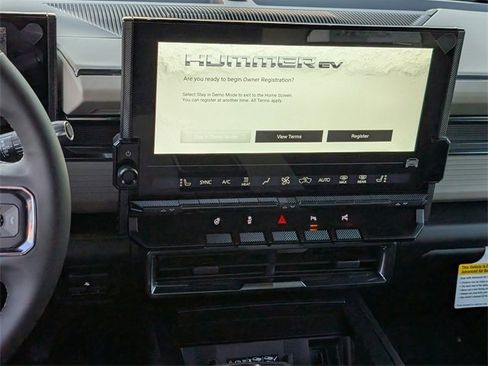 New 2026 GMC Hummer EV 4x4 Crew Cab image 10