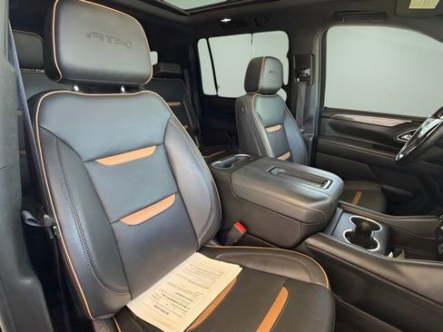 Used 2023 GMC Yukon XL AT4 w/ AT4 Premium Plus Package AWD/4WD image 45