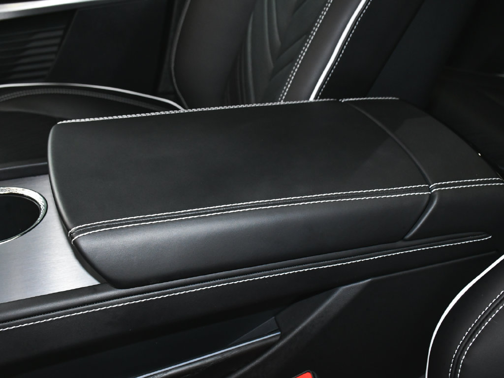 Used 2026 Cadillac Vistiq Platinum w/ LPO, Floor Liner Package AWD/4WD image 42