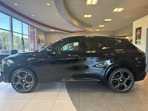 New 2025 Alfa Romeo Tonale AWD/4WD image 15