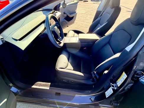 Used 2025 Tesla Model 3 Long Range RWD image 34