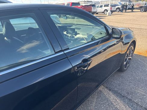 Used 2024 Nissan Altima 2.5 SR FWD image 7