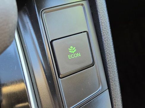 Used 2018 Honda CR-V LX image 22