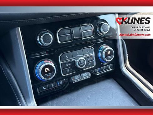 Used 2024 GMC Yukon Denali AWD/4WD image 34