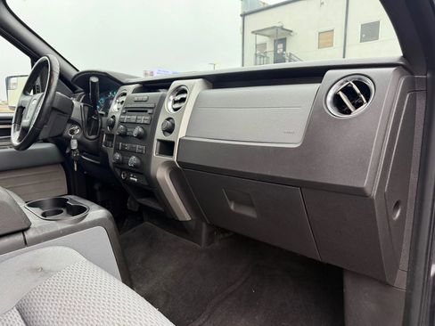 Used 2011 Ford F150 XLT w/ XLT Chrome Pkg image 19