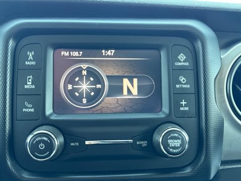 Used 2020 Jeep Wrangler Unlimited Sport w/ Cold Weather Group AWD/4WD image 19