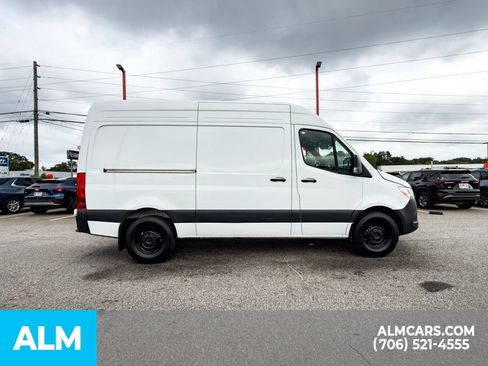 Used 2025 Mercedes-Benz Sprinter 2500 image 17