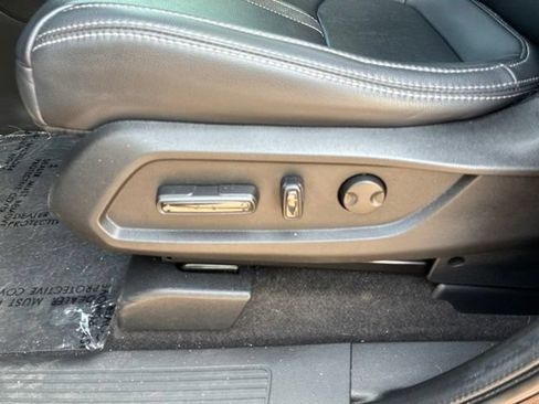 Used 2024 Honda Pilot Touring image 6