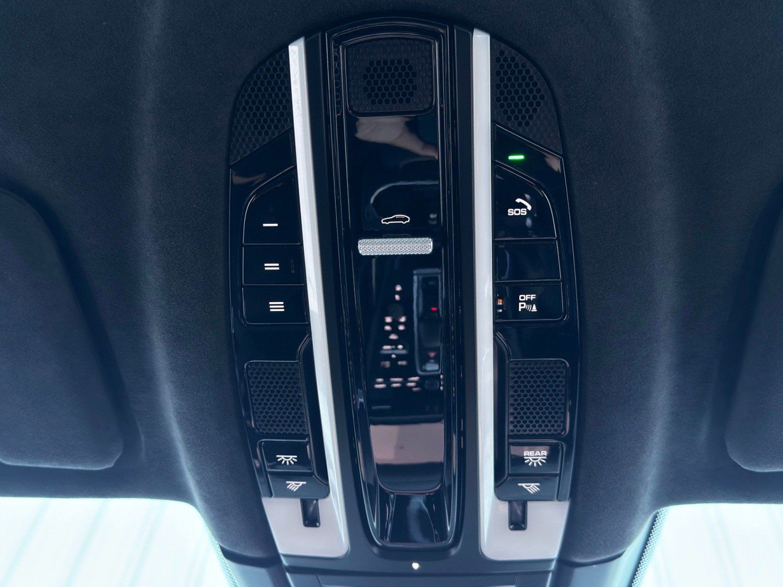 Used 2021 Porsche Cayenne Turbo S AWD/4WD image 36
