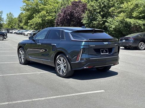 Used 2024 Cadillac Lyriq Luxury w/ LPO, Floor Liner Package AWD/4WD image 23