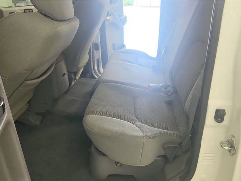 Used 2021 Nissan Frontier SV w/ Midnight Edition Floor Mats AWD/4WD image 33