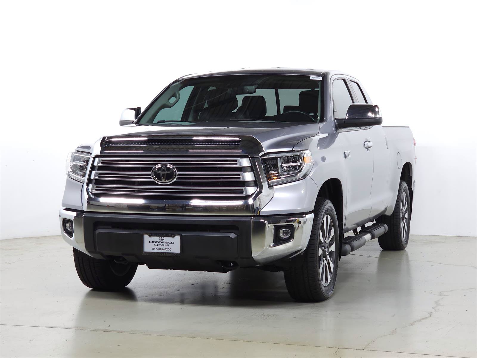 Used 2020 Toyota Tundra Limited w/ Limited Premium Package AWD/4WD image 3