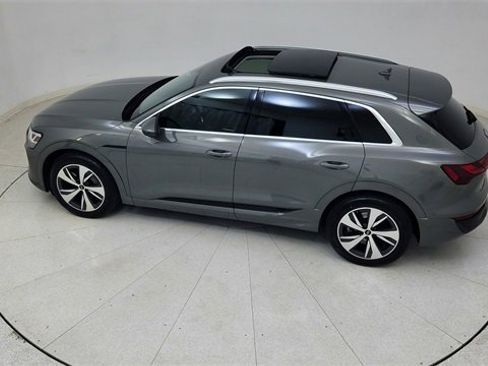 Used 2024 Audi Q8 e-tron Premium image 80