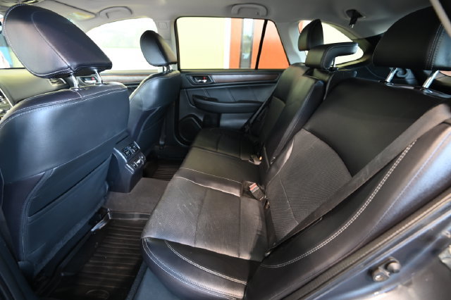 Used 2018 Subaru Outback 2.5i Limited AWD/4WD image 9