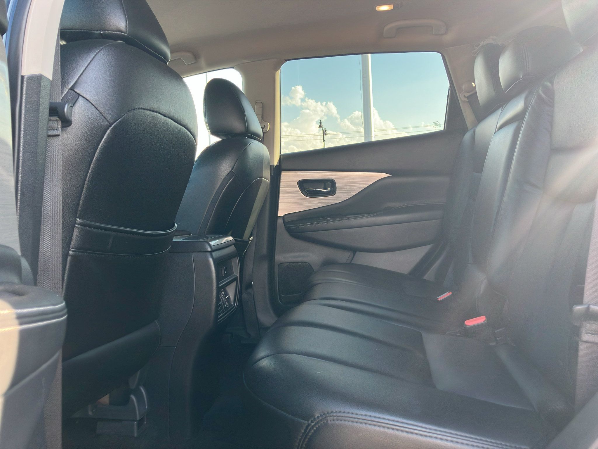 Used 2018 Nissan Murano SV FWD image 28