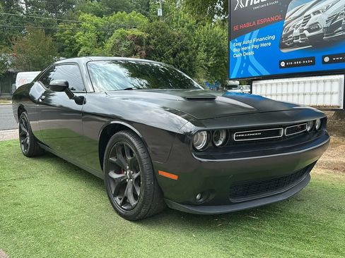 Used 2015 Dodge Challenger R/T Plus RWD image 1