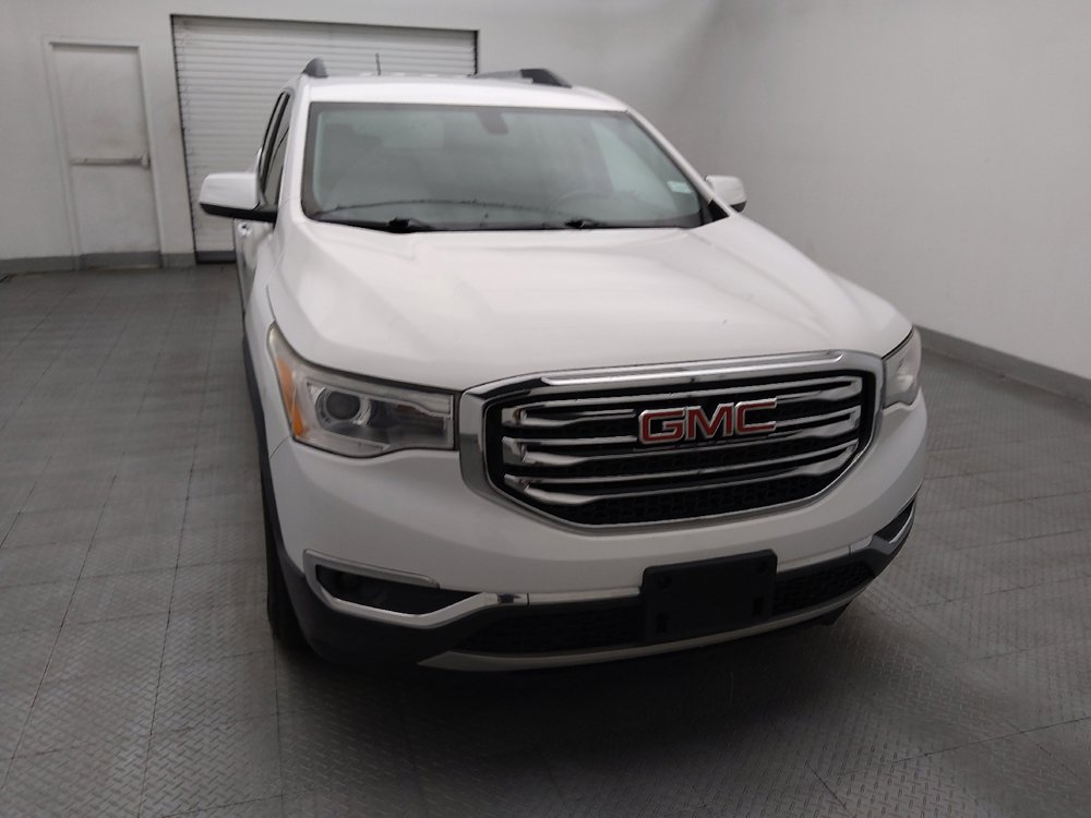 Used 2017 GMC Acadia SLT w/ LPO, Cargo Package FWD image 14