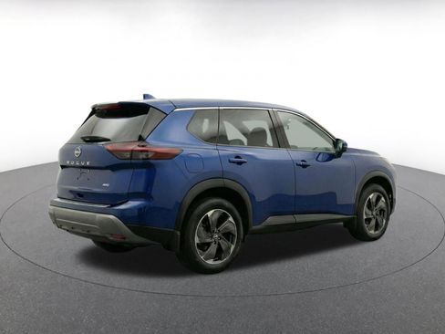 Used 2025 Nissan Rogue SV AWD/4WD image 9