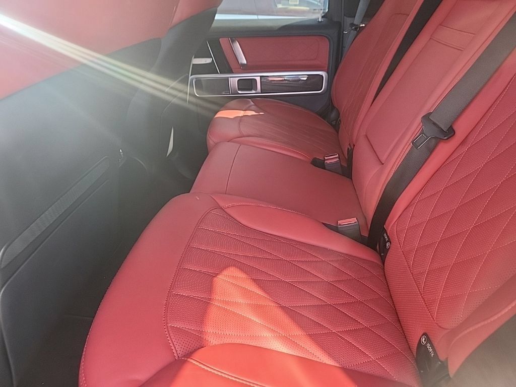 Used 2023 Mercedes-Benz G 550 image 9