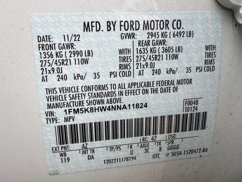 Used 2022 Ford Explorer Platinum w/ Technology Package image 32