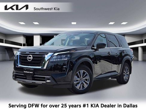 Used 2025 Nissan Pathfinder S AWD/4WD image 1