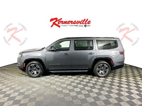 Used 2024 Jeep Wagoneer Series II w/ Flexible Seating Group image 4