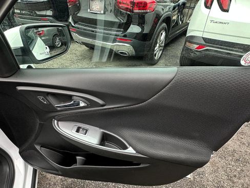 Used 2023 Chevrolet Malibu LT FWD image 21