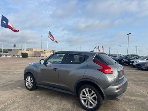 Used 2011 Nissan Juke SL FWD image 13