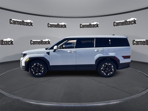 Used 2025 Hyundai Santa Fe SE image 4