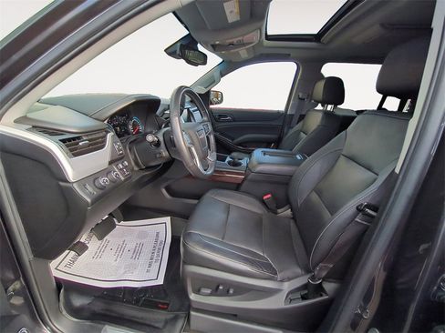 Used 2017 GMC Yukon SLT w/ Open Road Package image 9