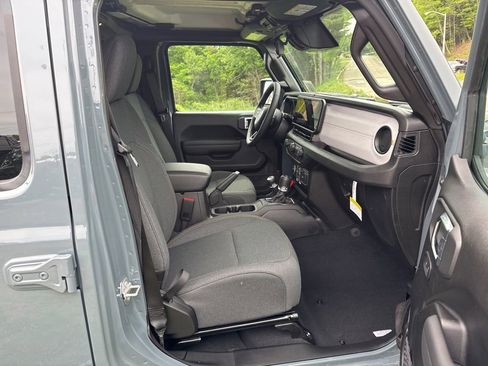 New 2026 Jeep Wrangler Unlimited Sport AWD/4WD image 20